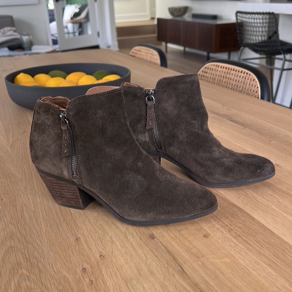 Fry & Co Brown Booties - Picture 7 of 10